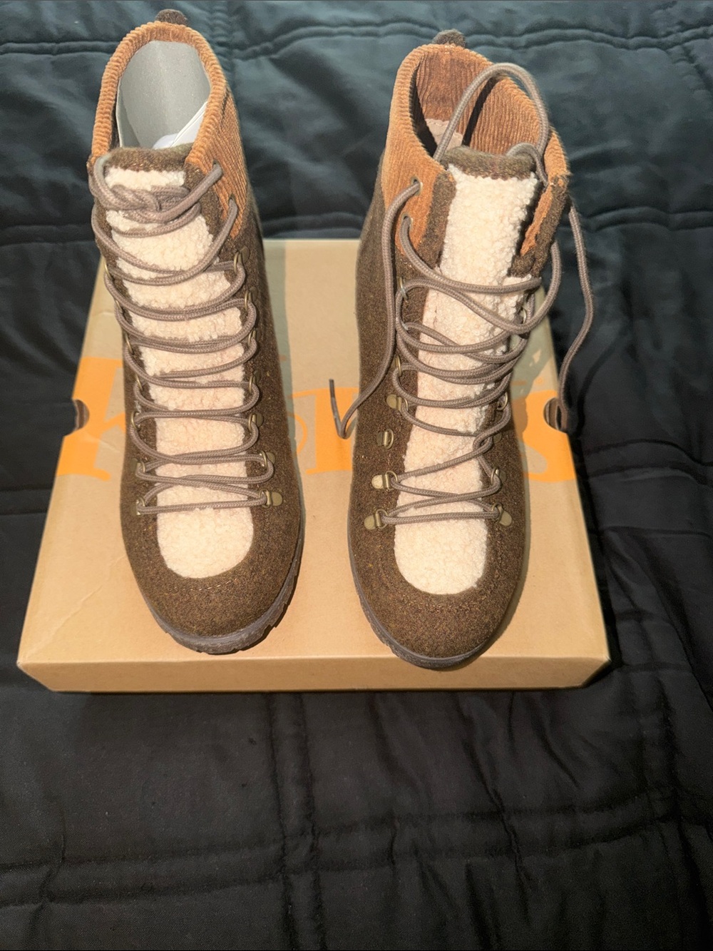 Kork-Ease Brown Lace-Up Ankle Boots with Cream Sherpa Panel & Brand New